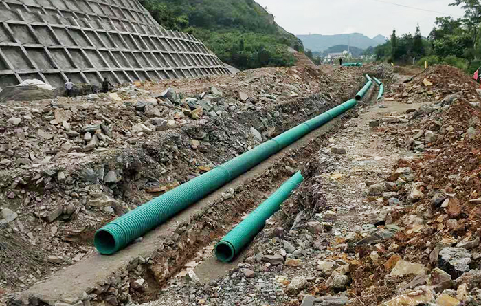 立筋式中空壁钢塑复合缠绕管